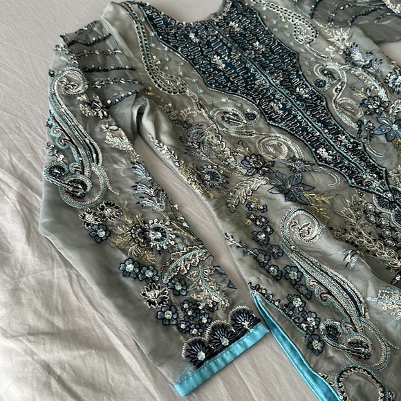 Fancy Pakistani 3pc Suit Shalwar kameez - Picture 5 of 11